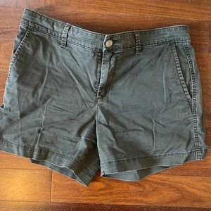 Gap Dark Green Khaki Shorts Size 6